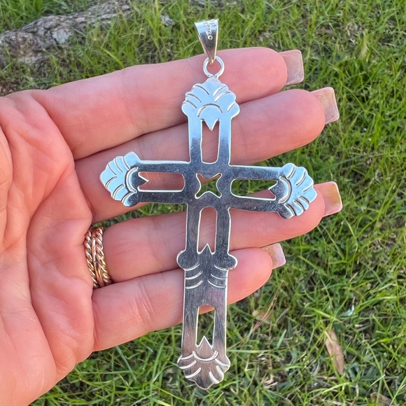 Vintage Taxco Extra Large Sterling Silver Cross Pendant - Picture 6 of 17